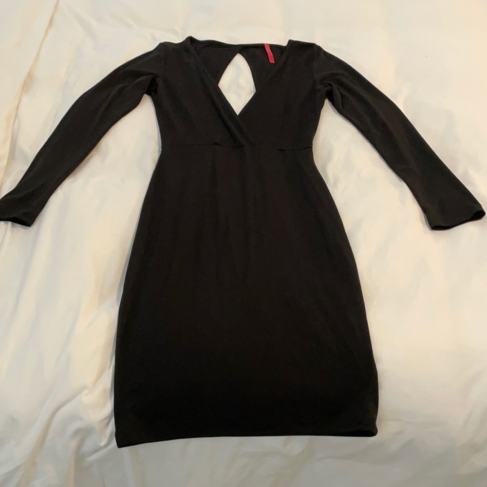 Black Codigo long sleep midi dress. Size M